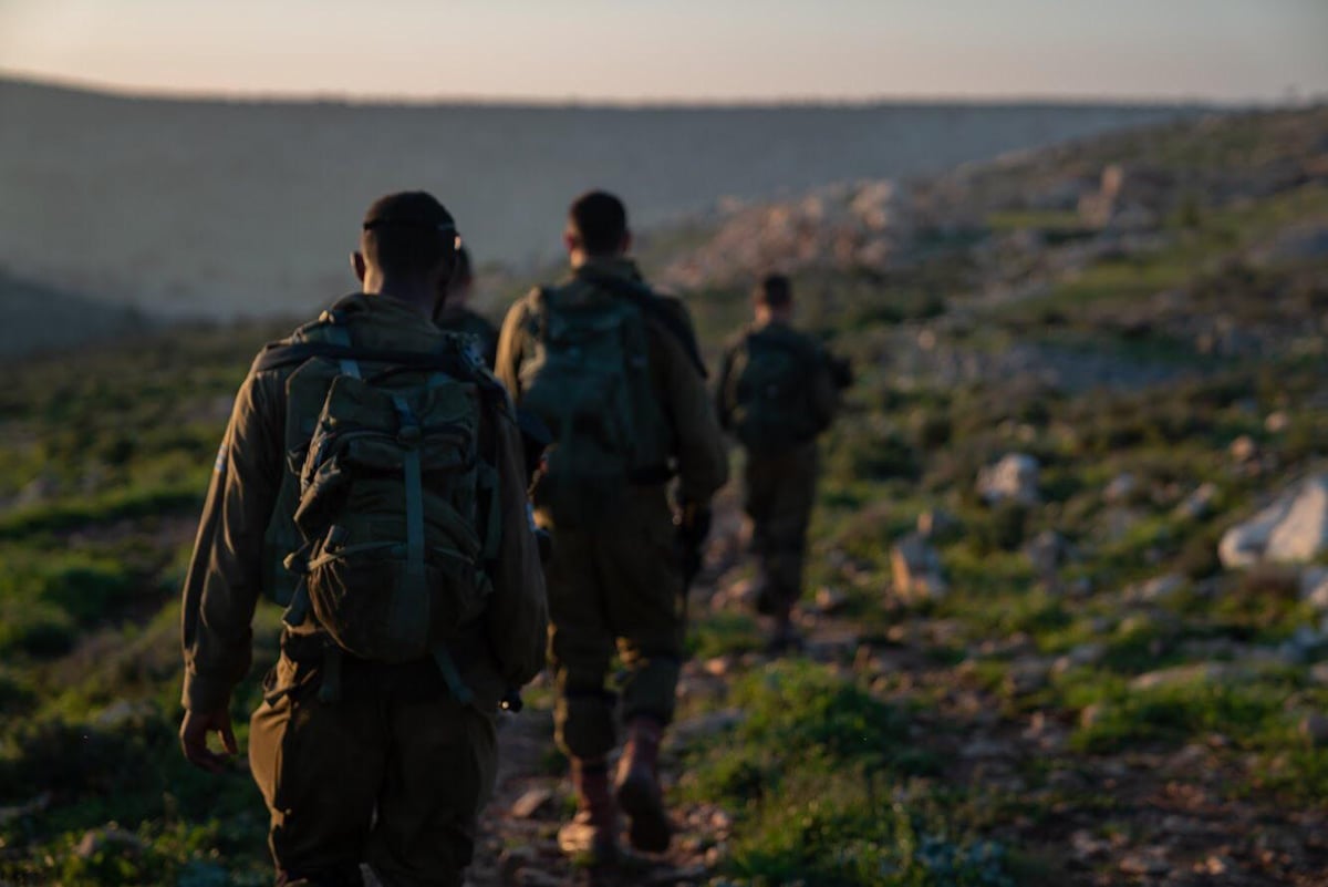 כך נראה המרדף אחר המחבל מהפיגוע באריאל. צפו