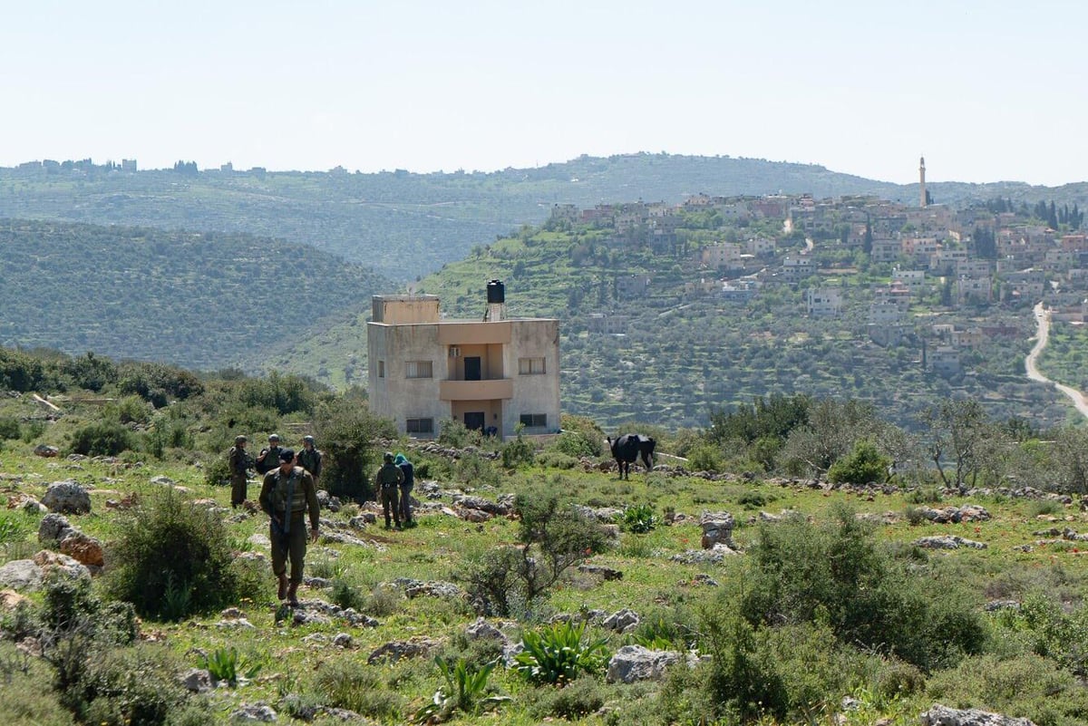 כך נראה המרדף אחר המחבל מהפיגוע באריאל. צפו