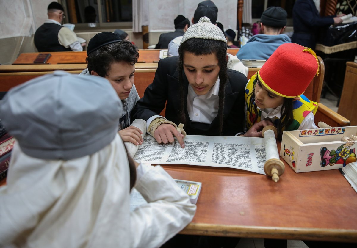 כך חוגגים את פורים בציון הרשב"י במירון