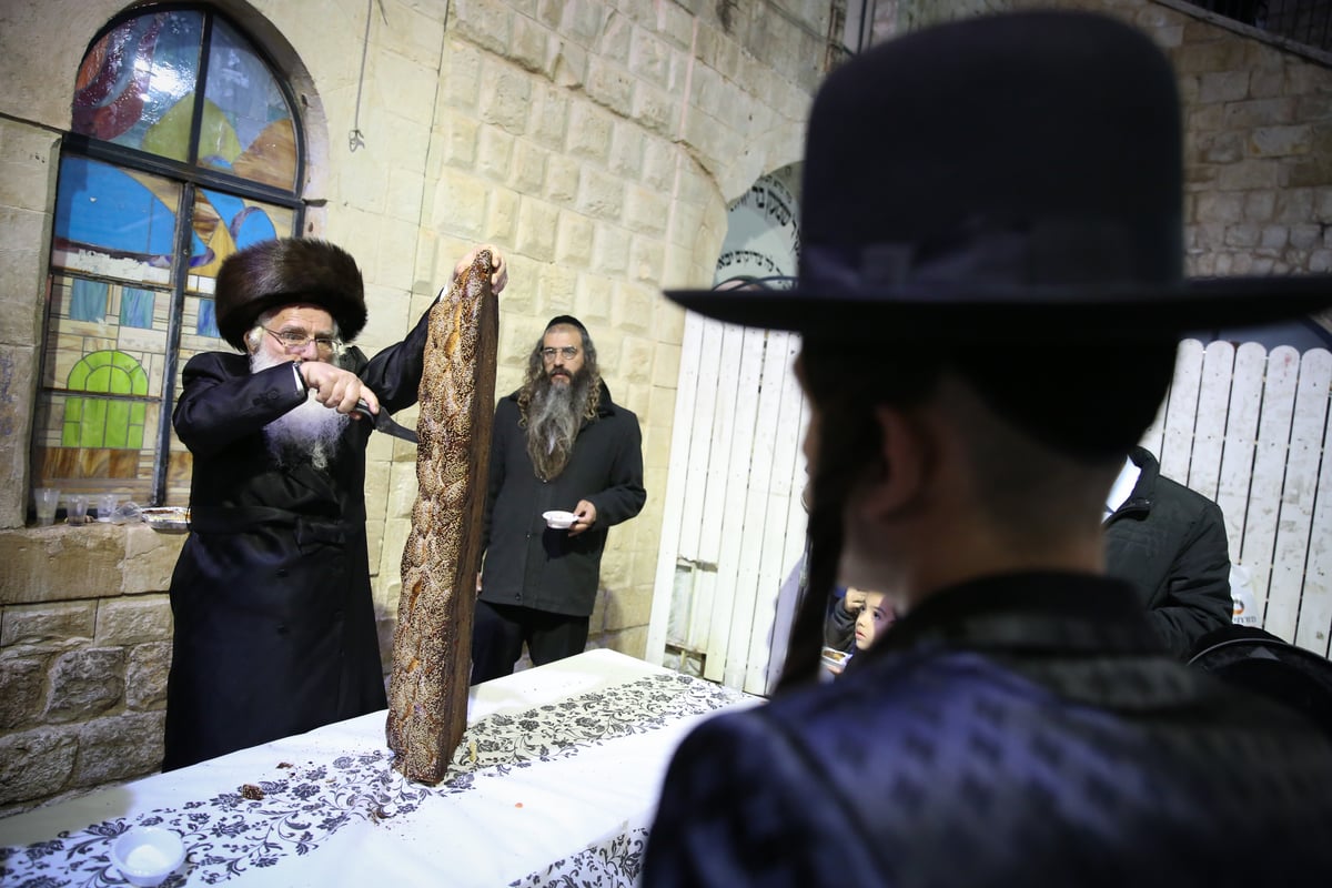 כך חוגגים את פורים בציון הרשב"י במירון