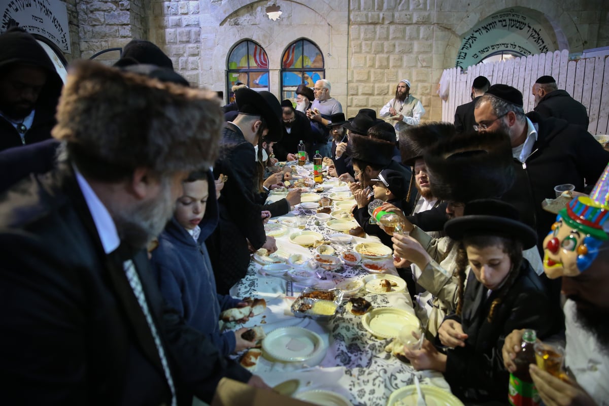 כך חוגגים את פורים בציון הרשב"י במירון