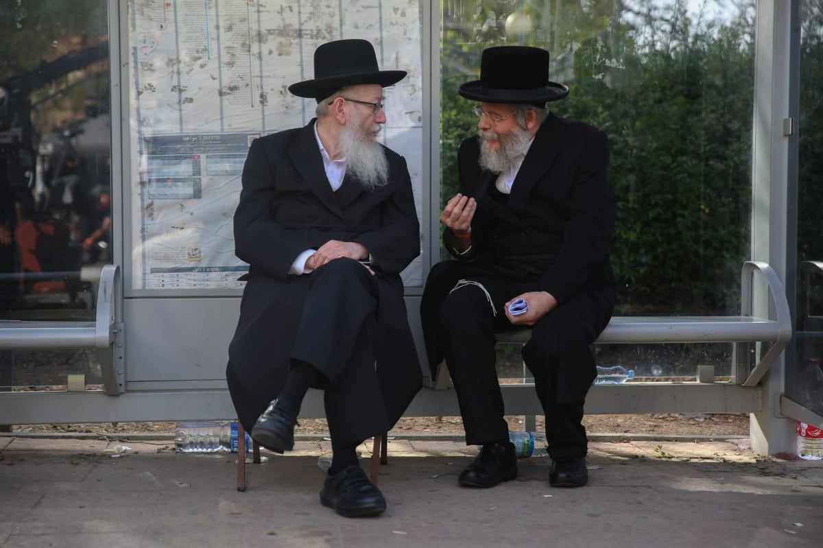 שידור חוזר: האדמו"ר מגור ומרן שר התורה על במה אחת • צפו