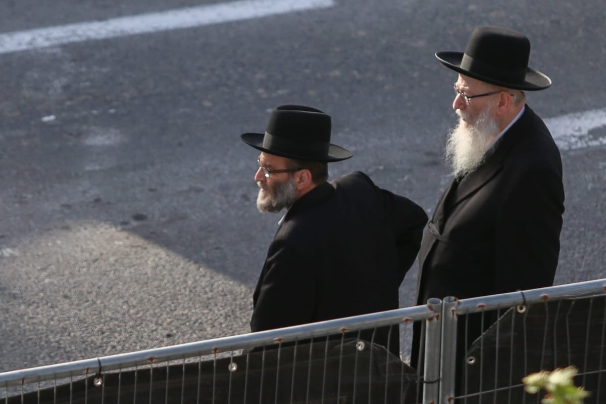 שידור חוזר: האדמו"ר מגור ומרן שר התורה על במה אחת • צפו