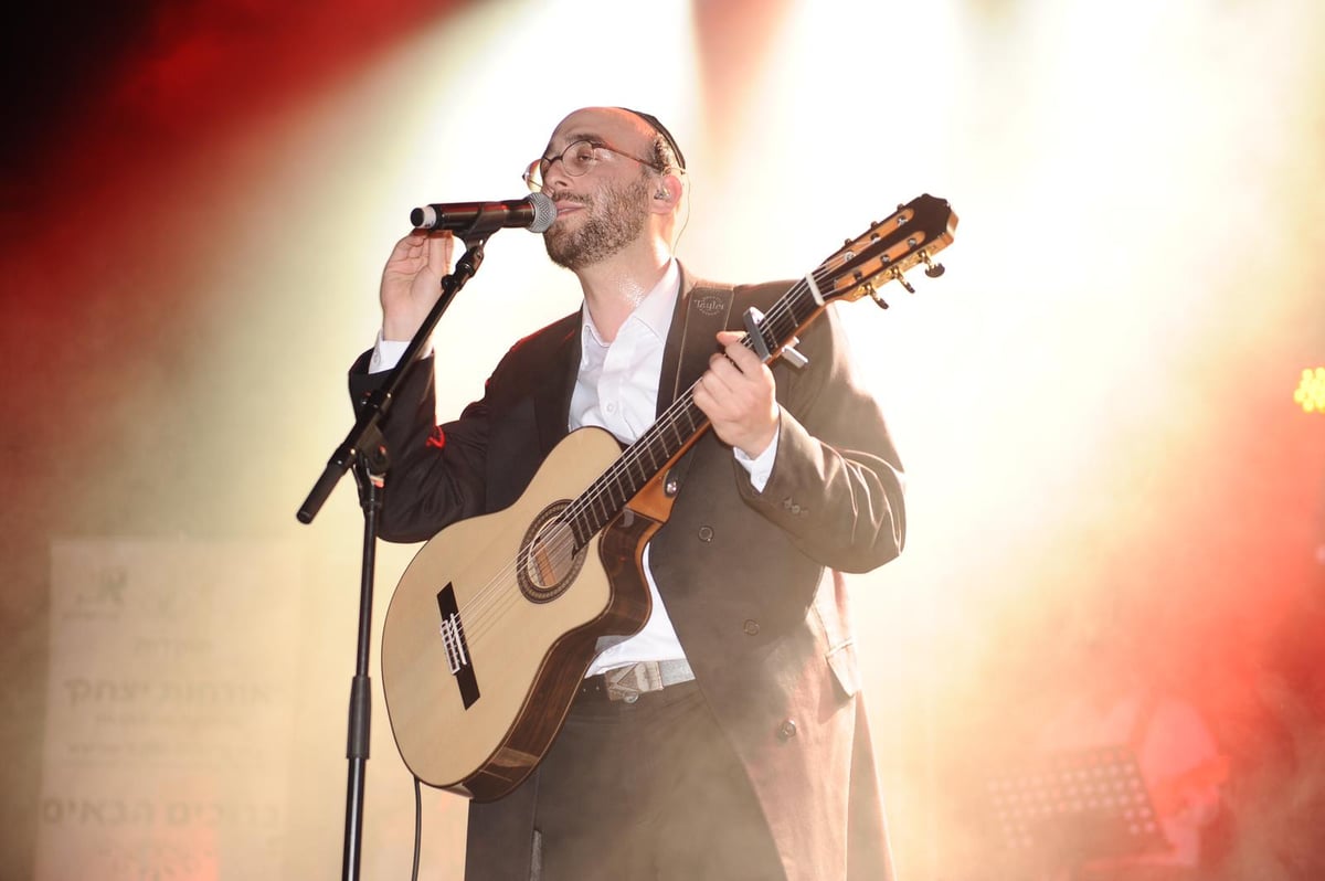 ליפא שמעלצר ופיני איינהורן: 'והיא שעמדה'