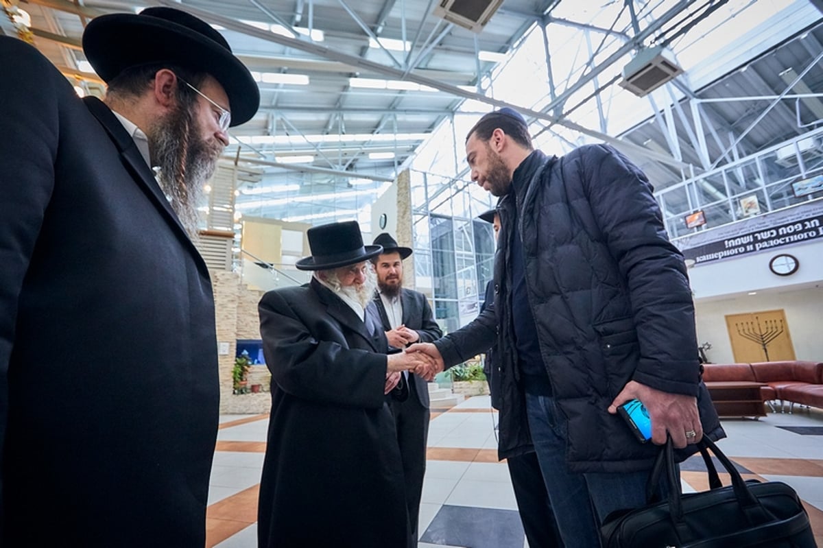 ביקור האדמו"ר מטשרנוביל בספריית שניאורסון