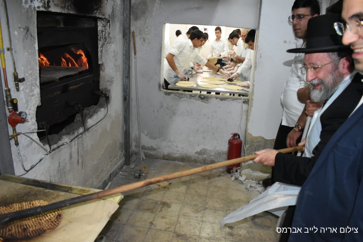 'שושנים לדוד': הראב"ד באפיית מצות יד