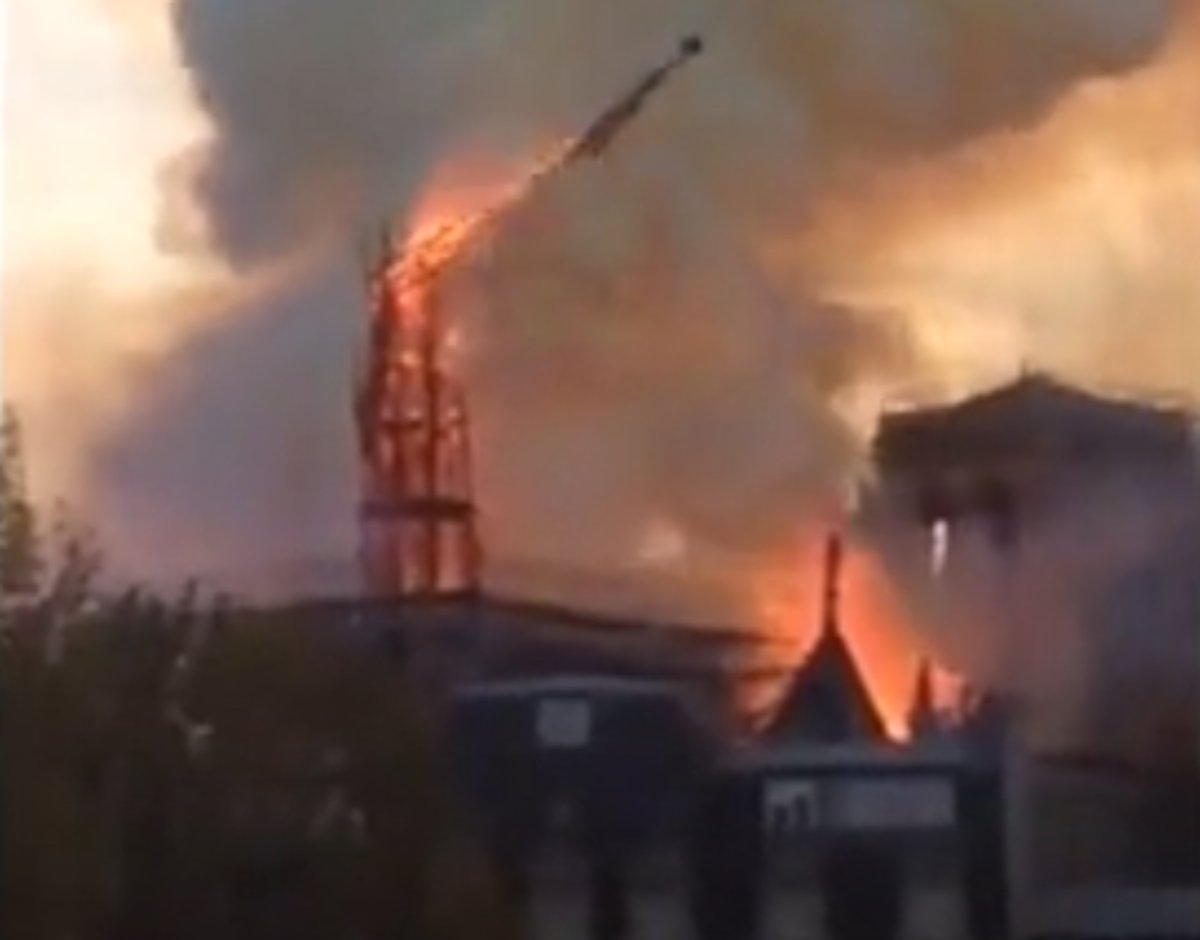 שריפת הענק בכנסיה