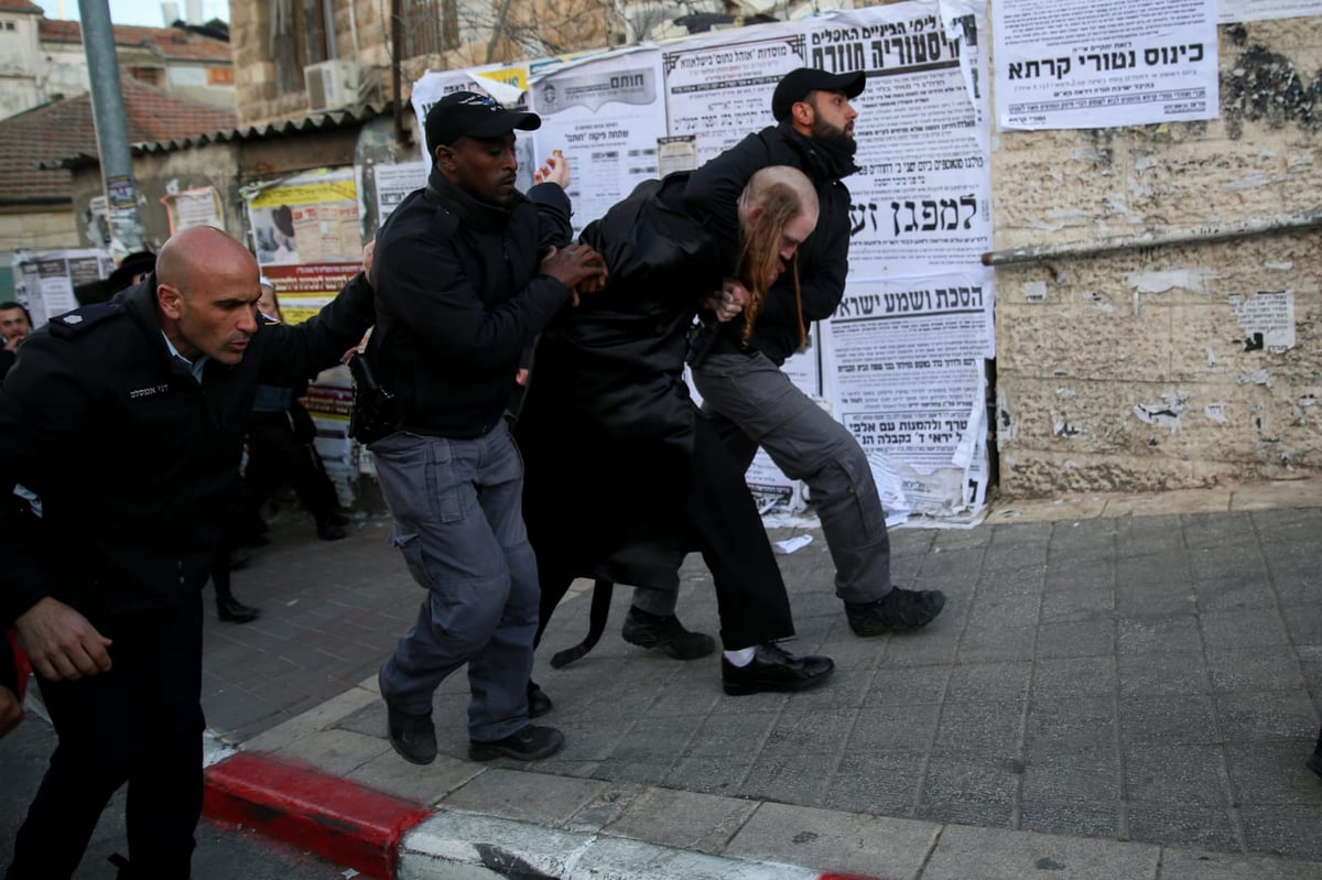 הקיצונים ניסו לארגן הפגנה; השוטרים סיכלו