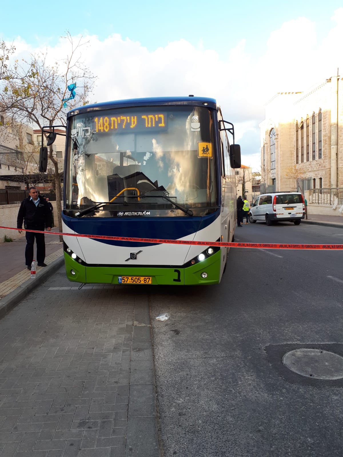 בן 3 נהרג לעיני אמו; עזב את ידה, קפץ לכביש ונדרס למוות