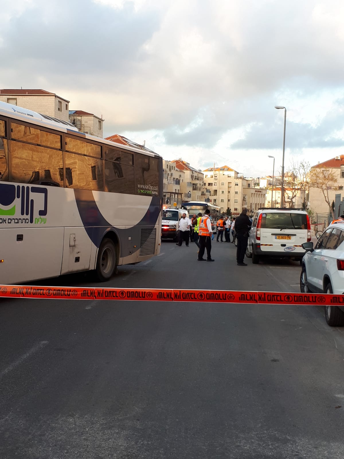 בן 3 נהרג לעיני אמו; עזב את ידה, קפץ לכביש ונדרס למוות