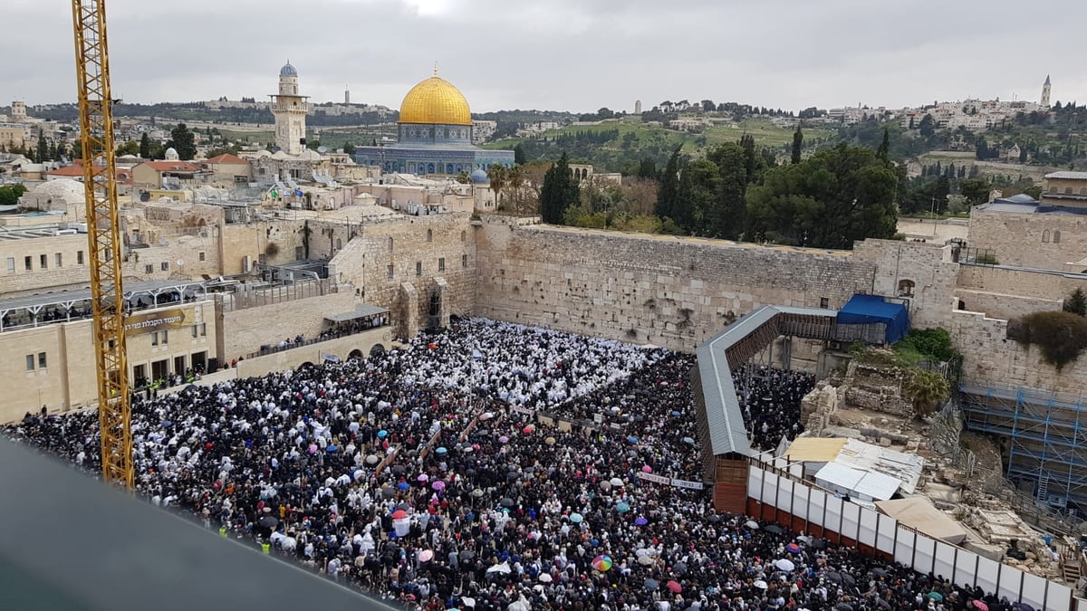 רבבות השתתפו בברכת הכהנים המסורתית