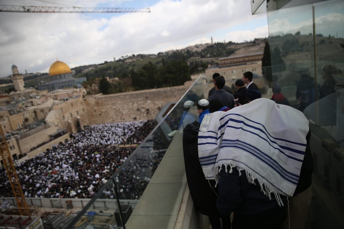 הברכה השנתית: צפו ב'ברכת כהנים' בכותל המערבי