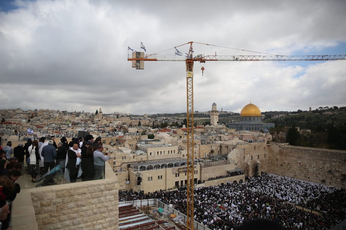 הברכה השנתית: צפו ב'ברכת כהנים' בכותל המערבי