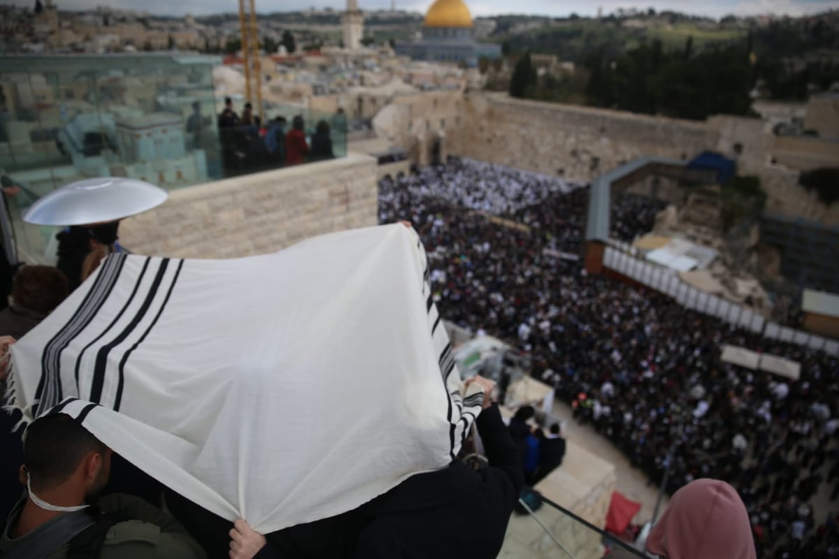 הברכה השנתית: צפו ב'ברכת כהנים' בכותל המערבי