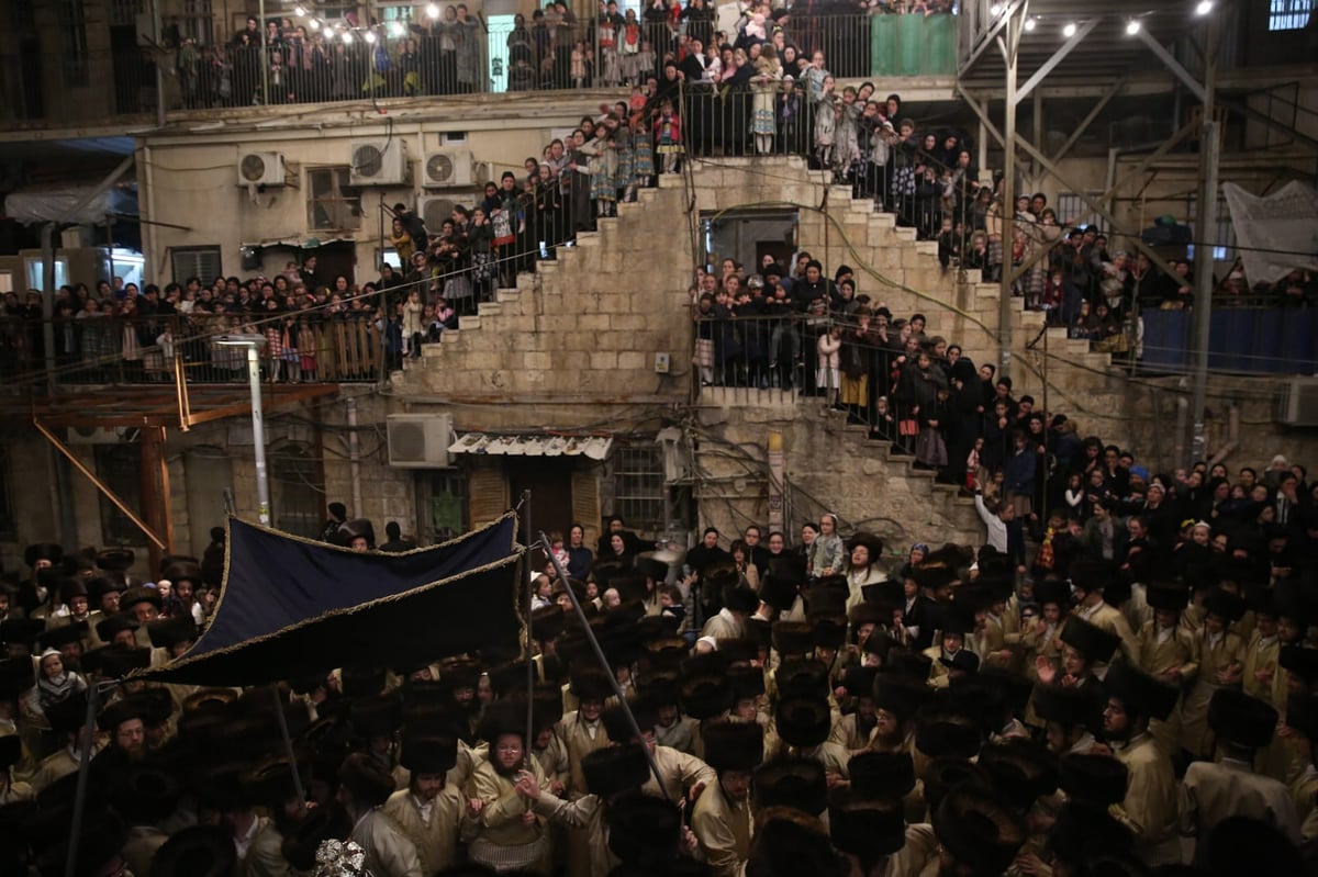 הכנסת ספר תורה לביהמ"ד 'תולדות אהרן'