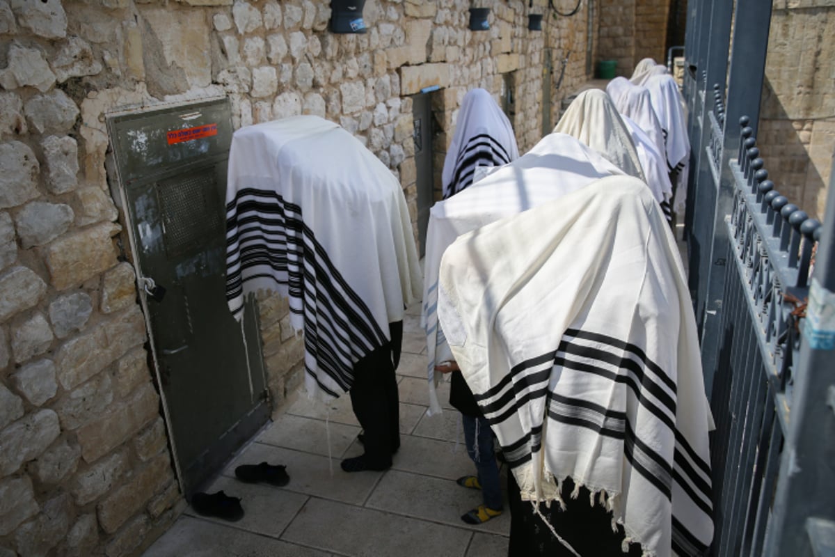 מירון: הכהנים עמדו למעלה ובירכו את העם