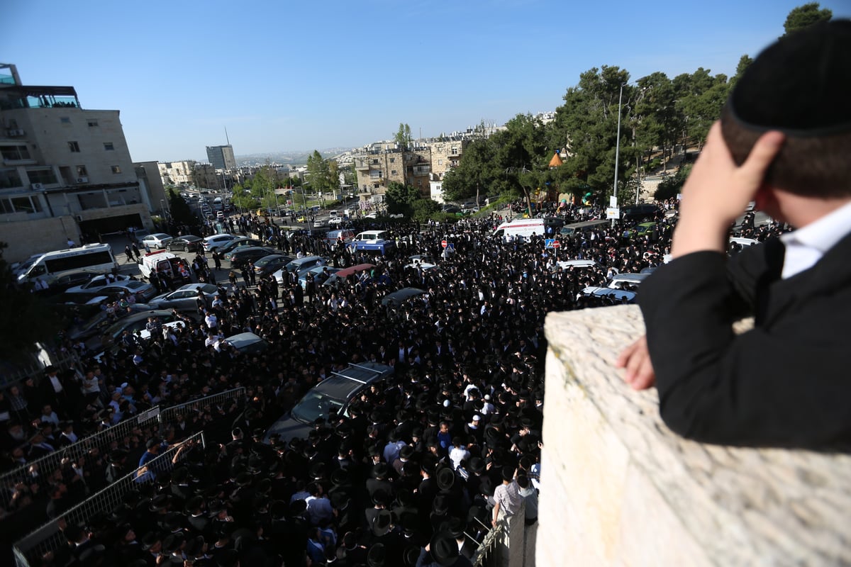 בהלוויה: מונה ה'ממשיך' לאדמו"ר מקאליב