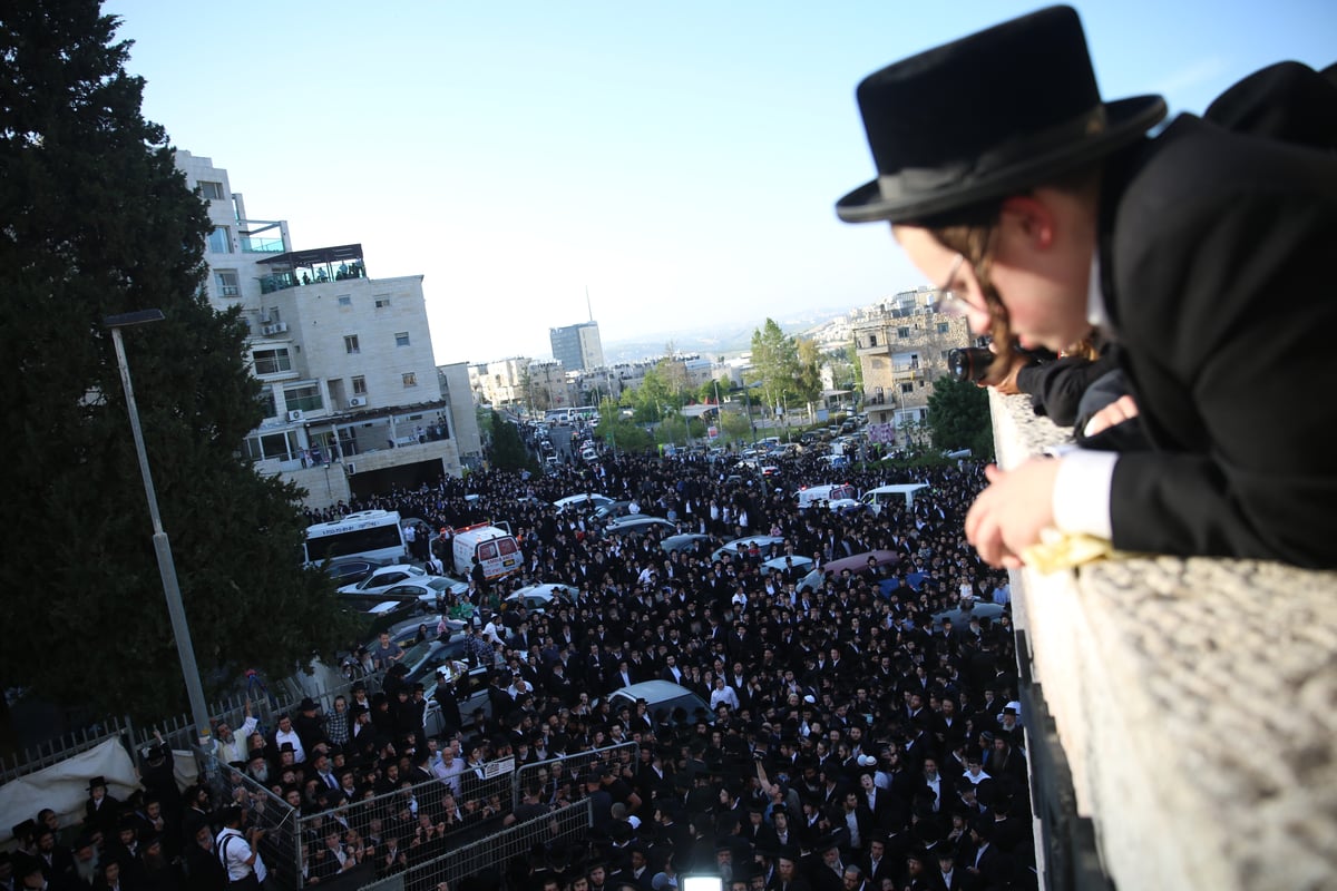 בהלוויה: מונה ה'ממשיך' לאדמו"ר מקאליב