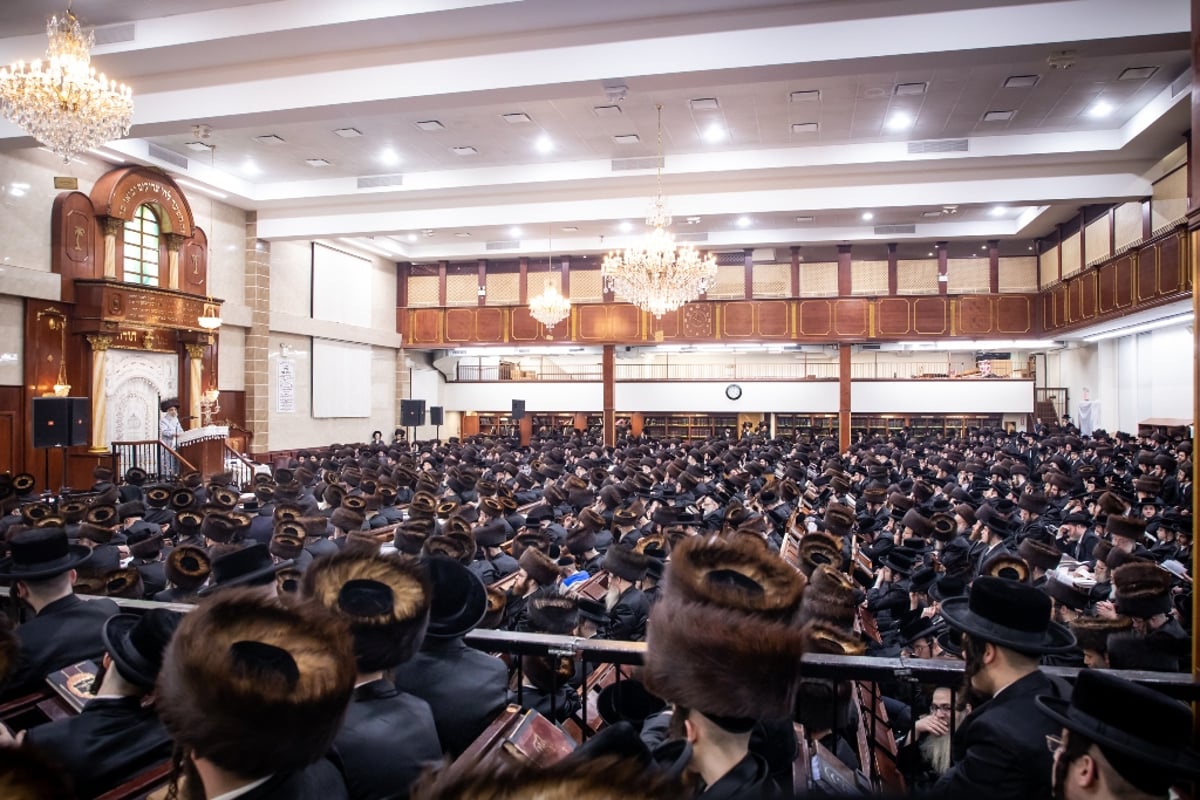 תיעוד מסכם: חג הפסח אצל האדמו"ר מסאטמר