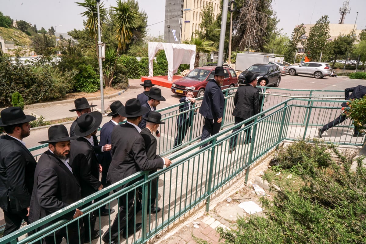 הגר"ח קנייבסקי: עדיף להציל בחור נושר מללמוד דף גמרא