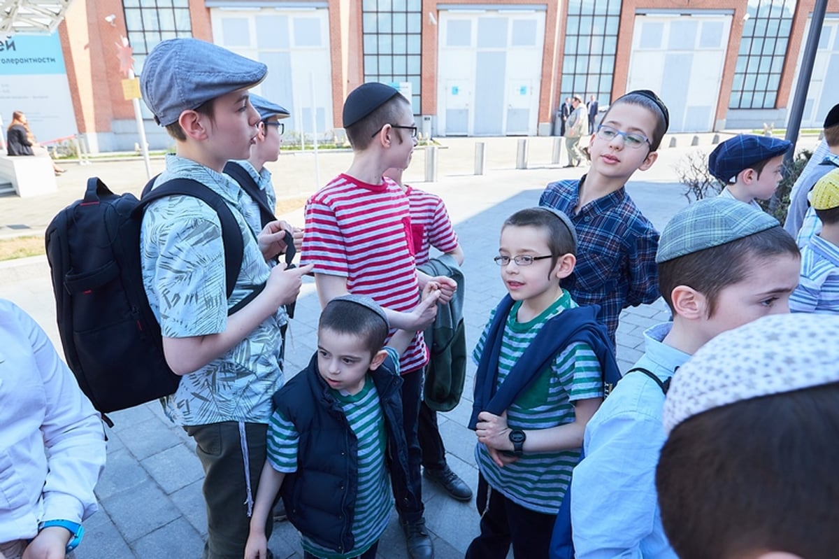 מוסקבה: הילדים אמרו ברכת אילנות בגן הבוטני