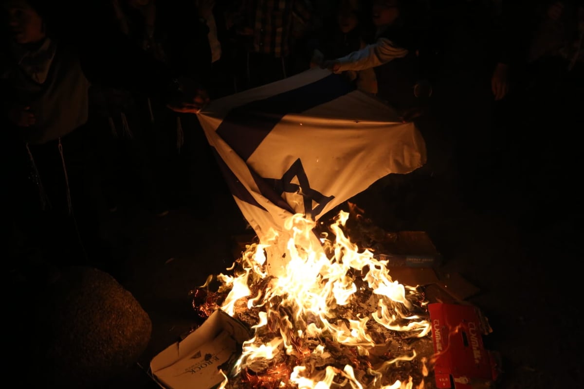 קיצונים תקפו רכב כיבוי - בגלל דגל ישראל