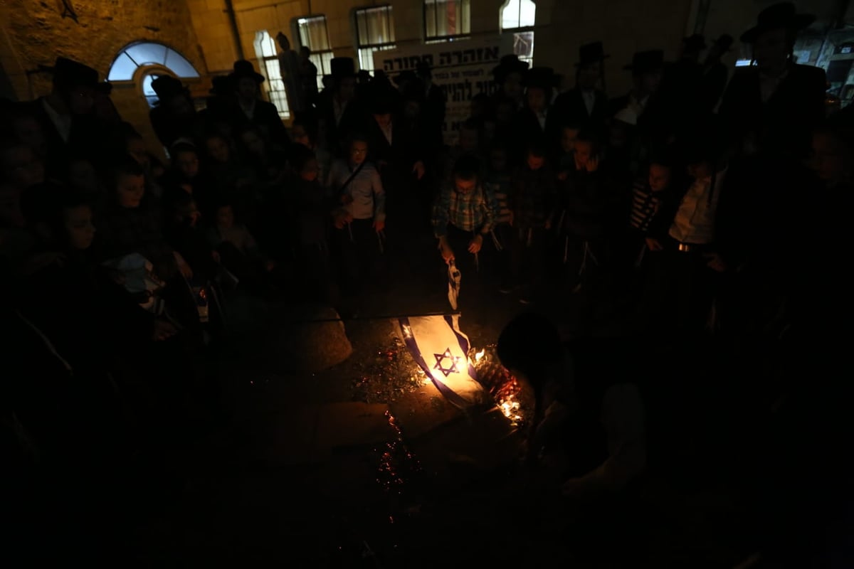 קיצונים תקפו רכב כיבוי - בגלל דגל ישראל