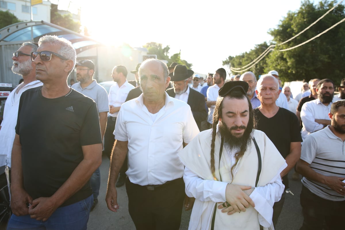 טבריה:  שבעת ספרי התורה שנשרפו - נקברו