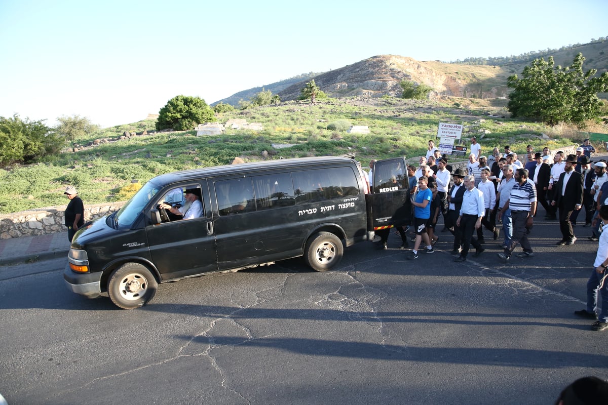 טבריה:  שבעת ספרי התורה שנשרפו - נקברו