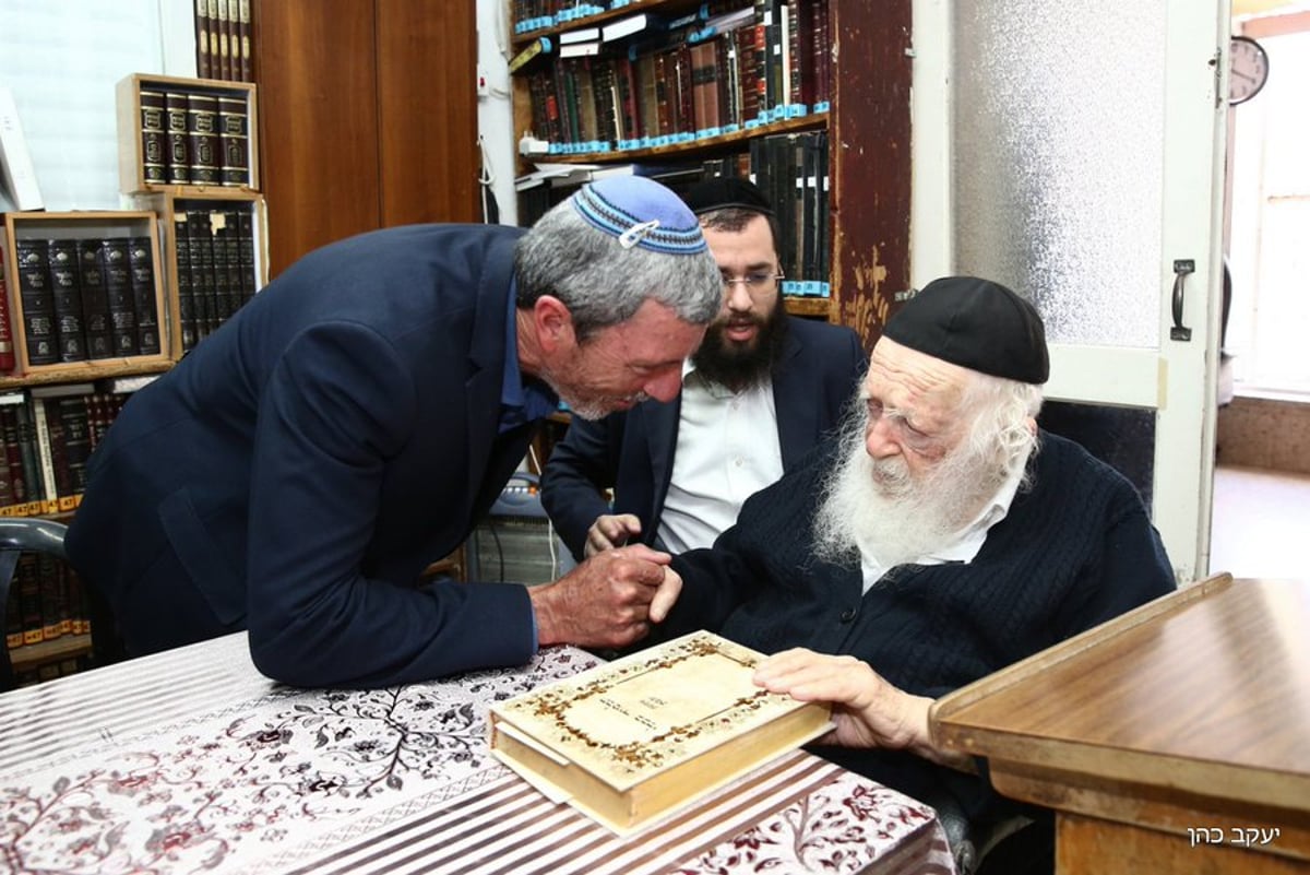 ח"כ רפי פרץ התברך אצל הגר"ח קנייבסקי