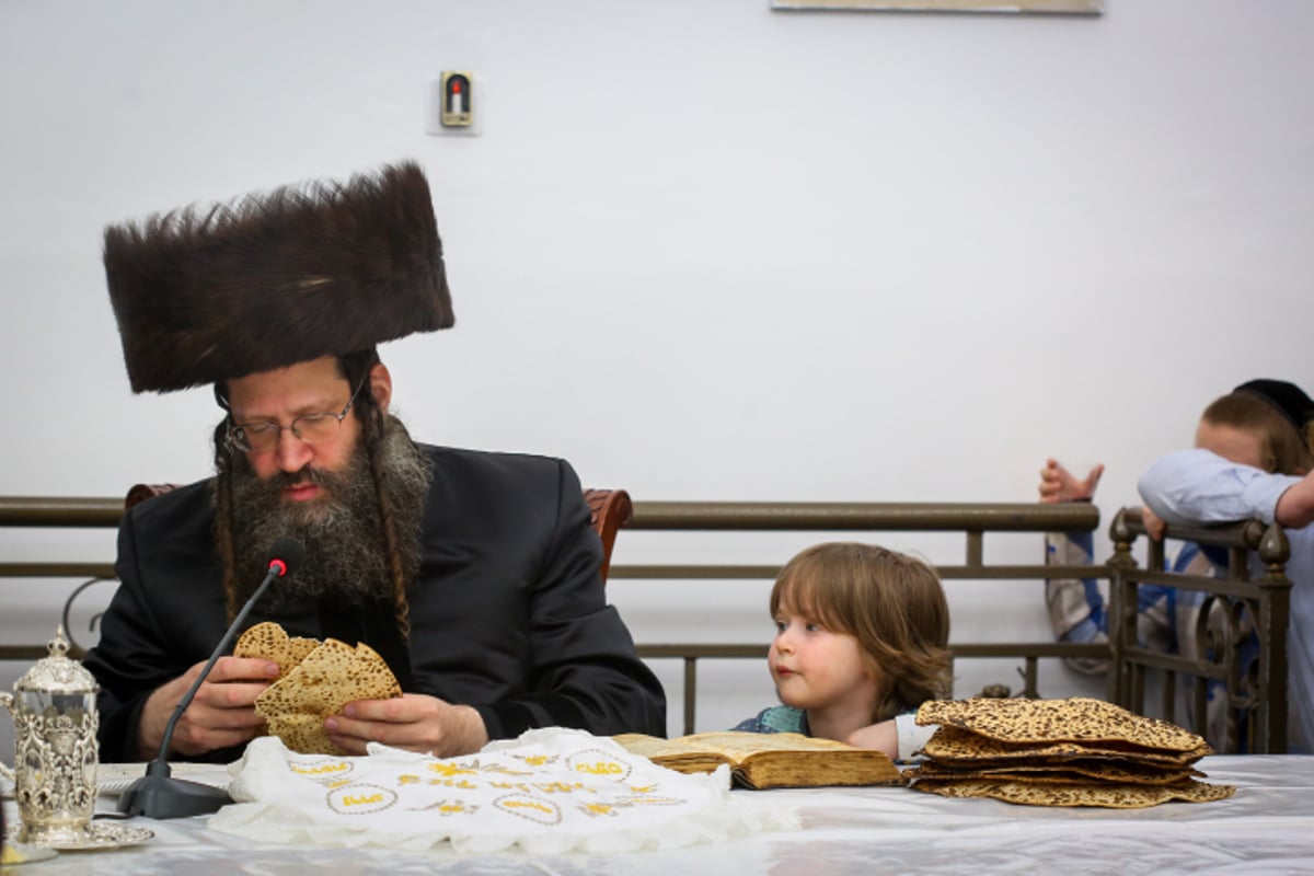 האדמו"ר מביטשקוב ערך טיש בעיר יפו • תיעוד