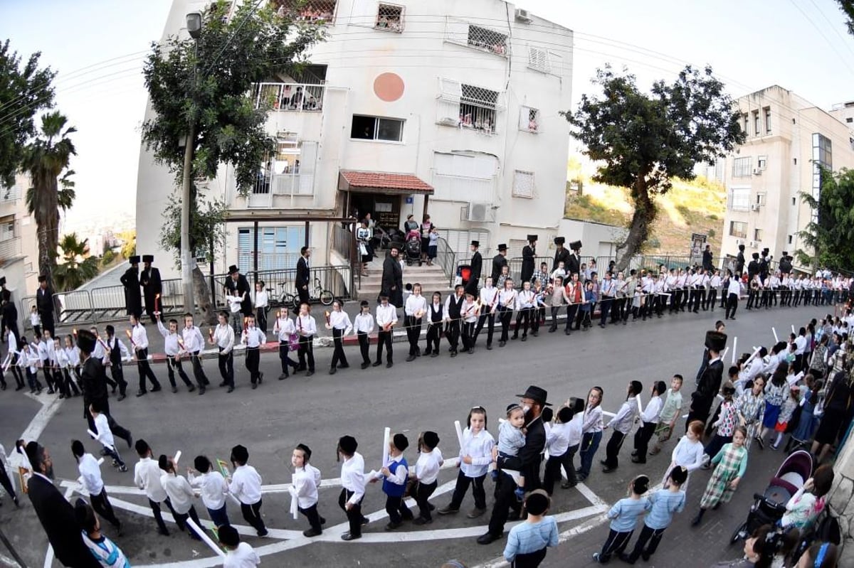 הכנסת ספר תורה לביהמ"ד סערט ויז'ניץ בחיפה