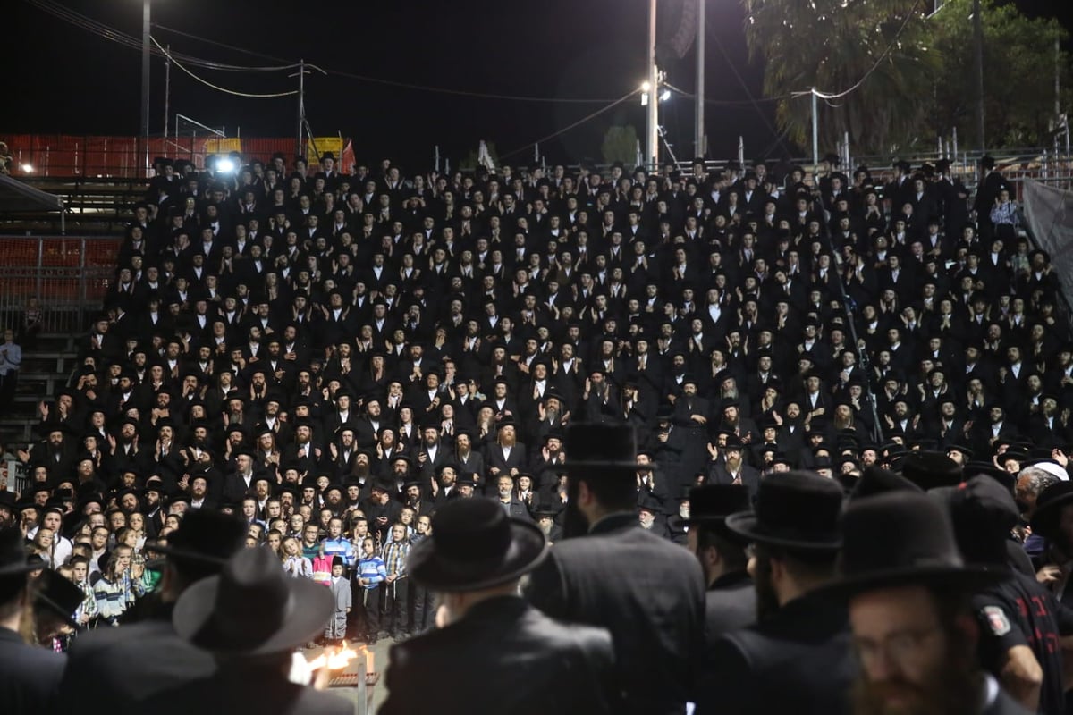 ערב ל"ג בעומר: האדמו"ר שכבר הדליק במירון