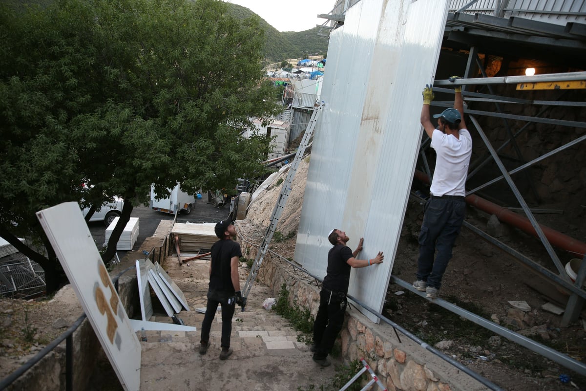 ההכנות האחרונות לל"ג בעומר במירון. צפו