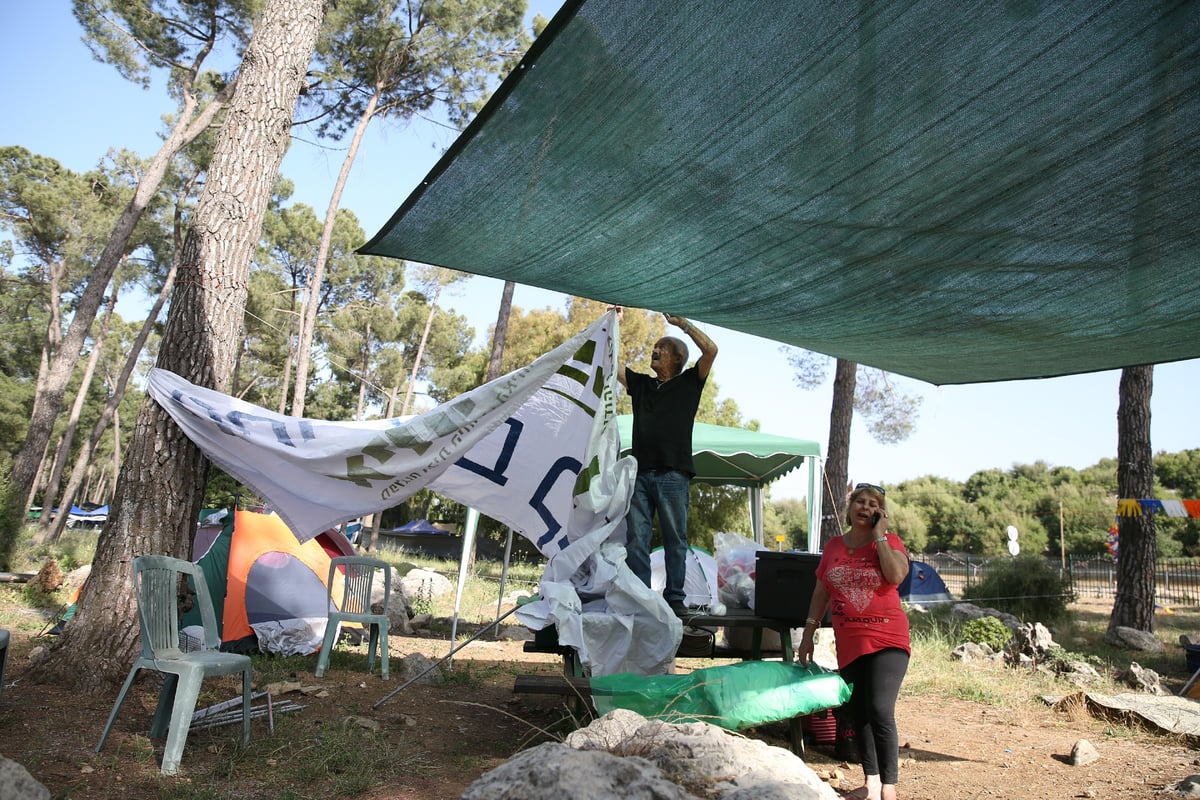 ההכנות האחרונות לל"ג בעומר במירון. צפו