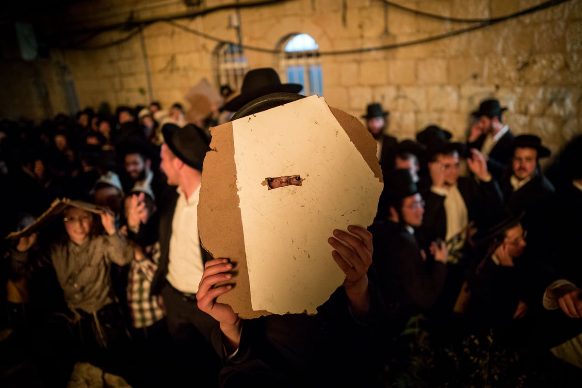 ל"ג בעומר: כך הדליקו מדורות במאה שערים