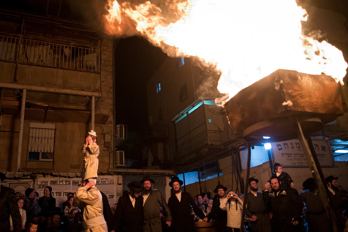 ל"ג בעומר: כך הדליקו מדורות במאה שערים