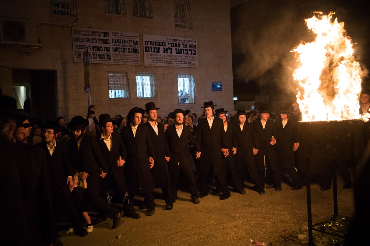 ל"ג בעומר: כך הדליקו מדורות במאה שערים