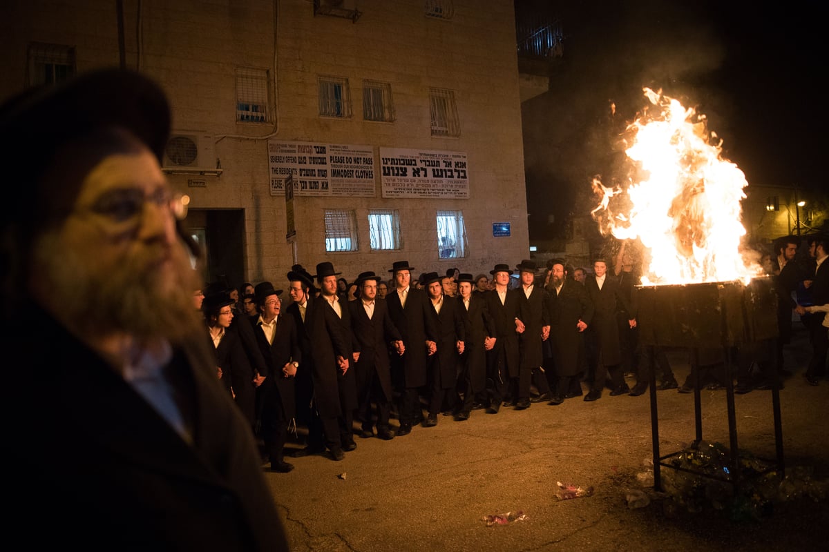 ל"ג בעומר: כך הדליקו מדורות במאה שערים