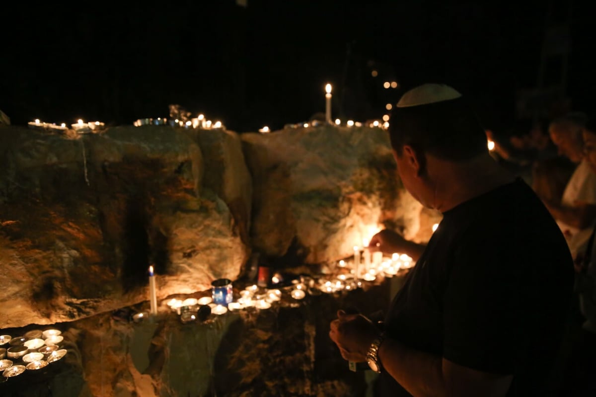 230 אלף איש, עשרות אלפי נרות | תיעוד