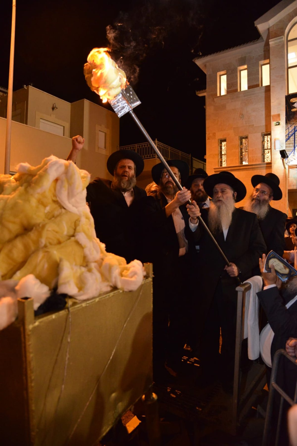 במירון: ההדלקה של רבי רפאל אבוחצירא