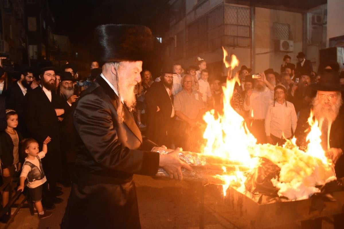 ההדלקה ומעמד ה'חלאקה' בחסידות אשלג