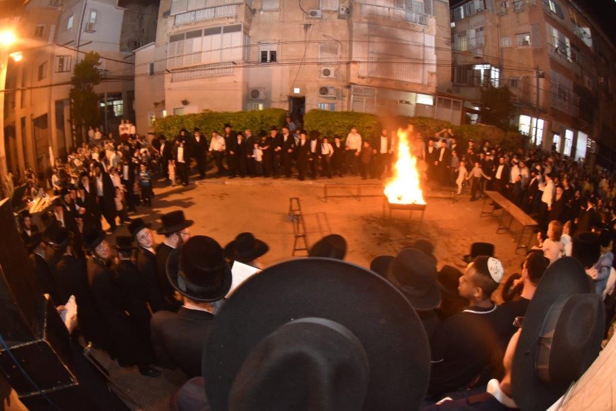 ההדלקה ומעמד ה'חלאקה' בחסידות אשלג