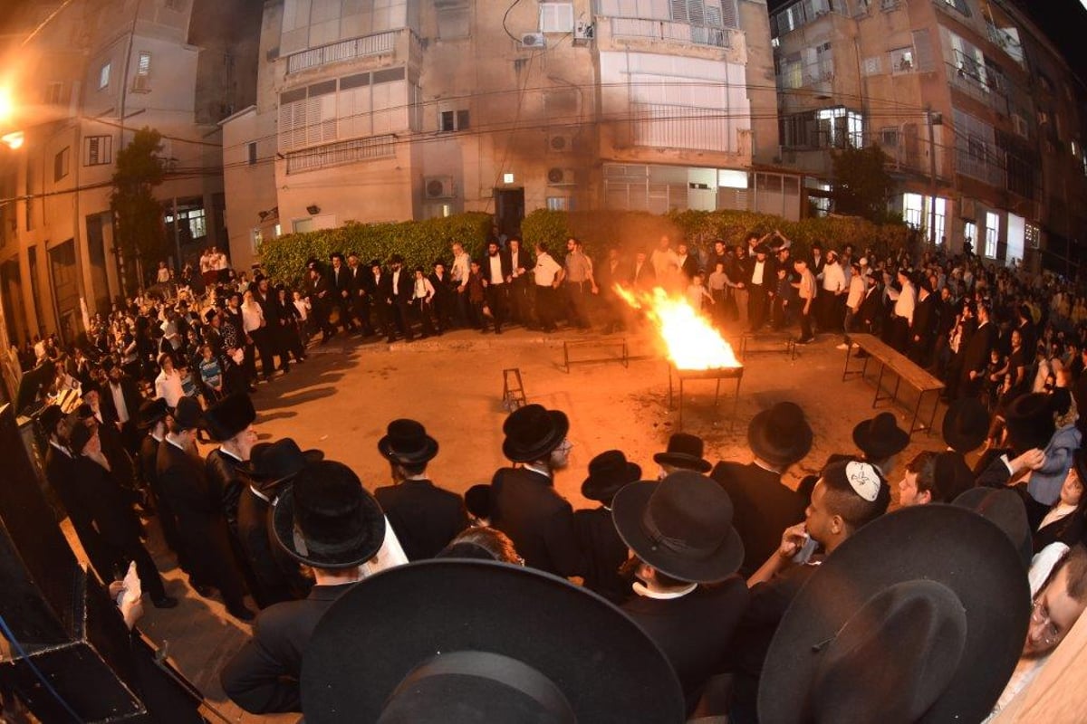 ההדלקה ומעמד ה'חלאקה' בחסידות אשלג