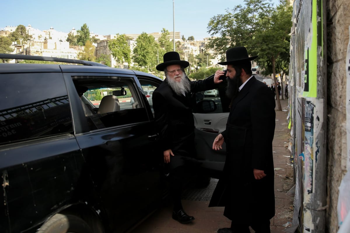 תיעוד: האדמו"רים מגיעים לכינוס המועצת