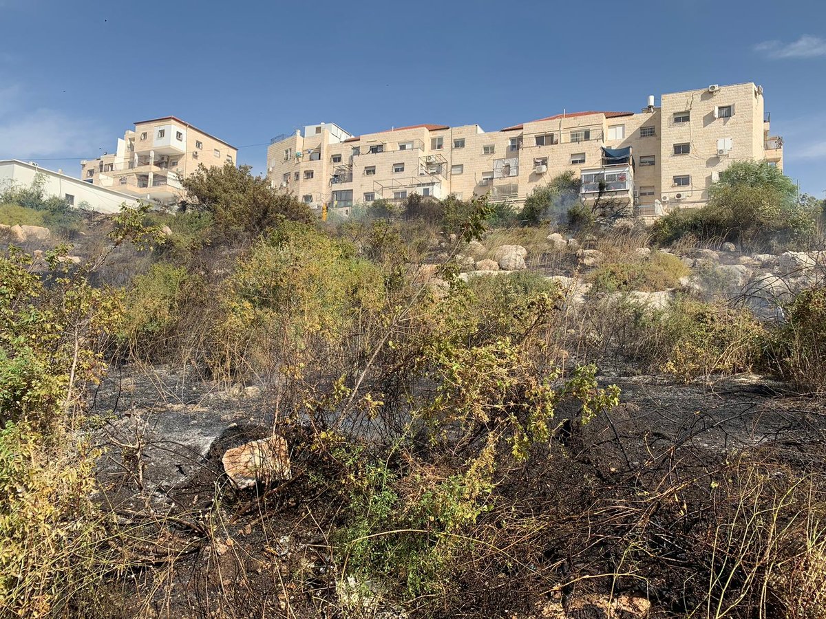 הכבאים הצליחו להשתלט על שריפה גדולה בבית שמש