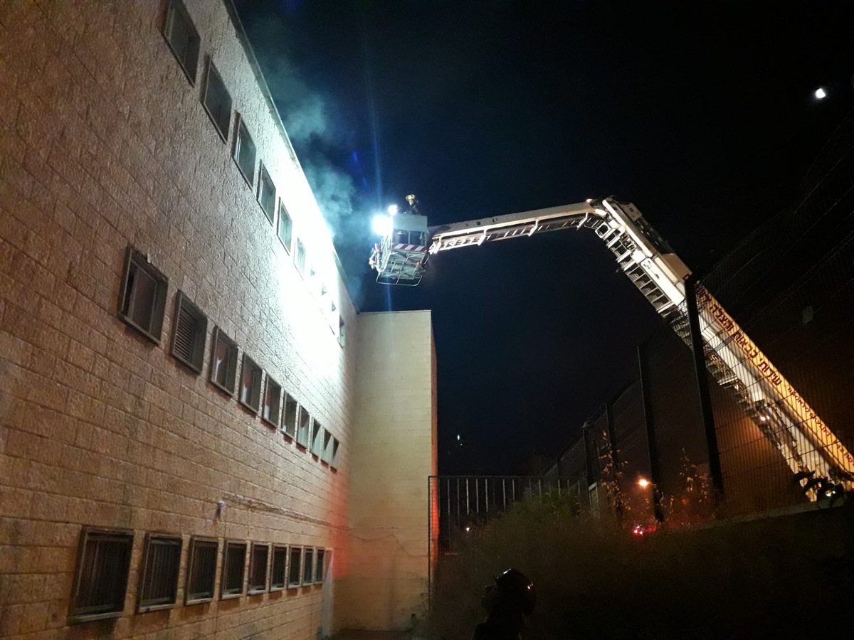 בית הספר 'בית מלכה' עלה באש בגלל מזגן