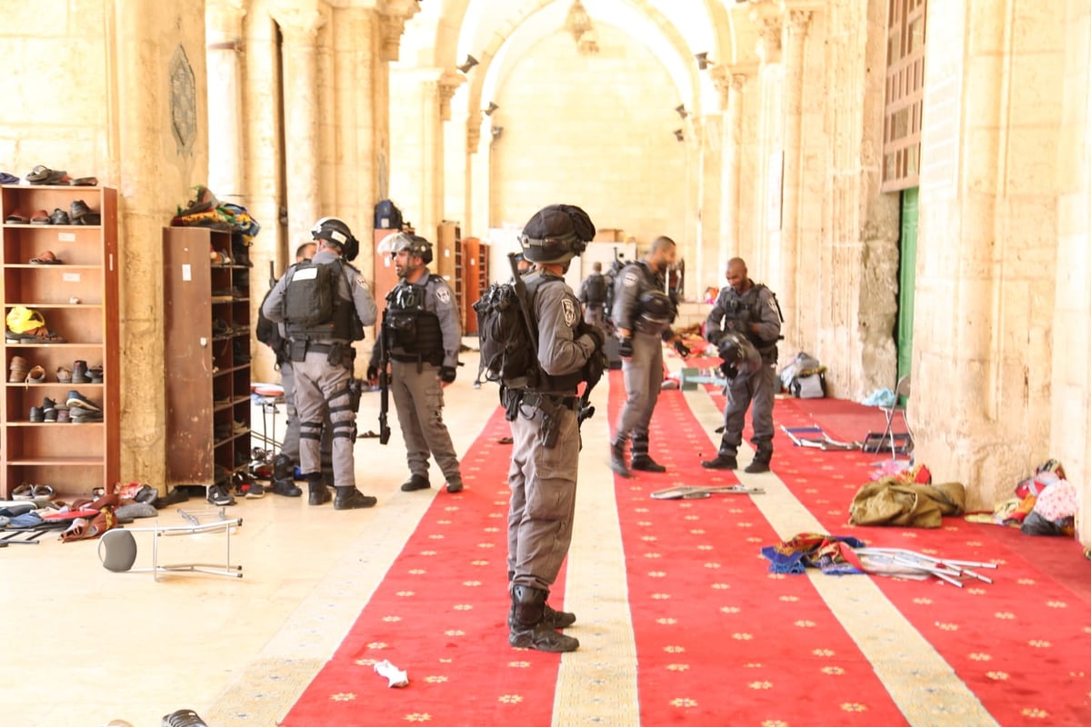 יום ירושלים: הערבים מתפרעים בהר הבית