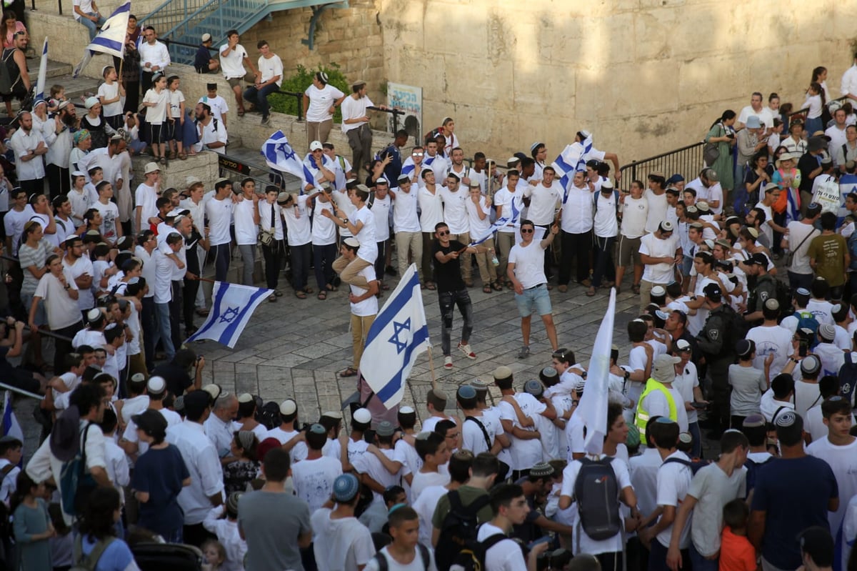 'ריקודגלים' ברחבת שער שכם • צפו בתיעוד