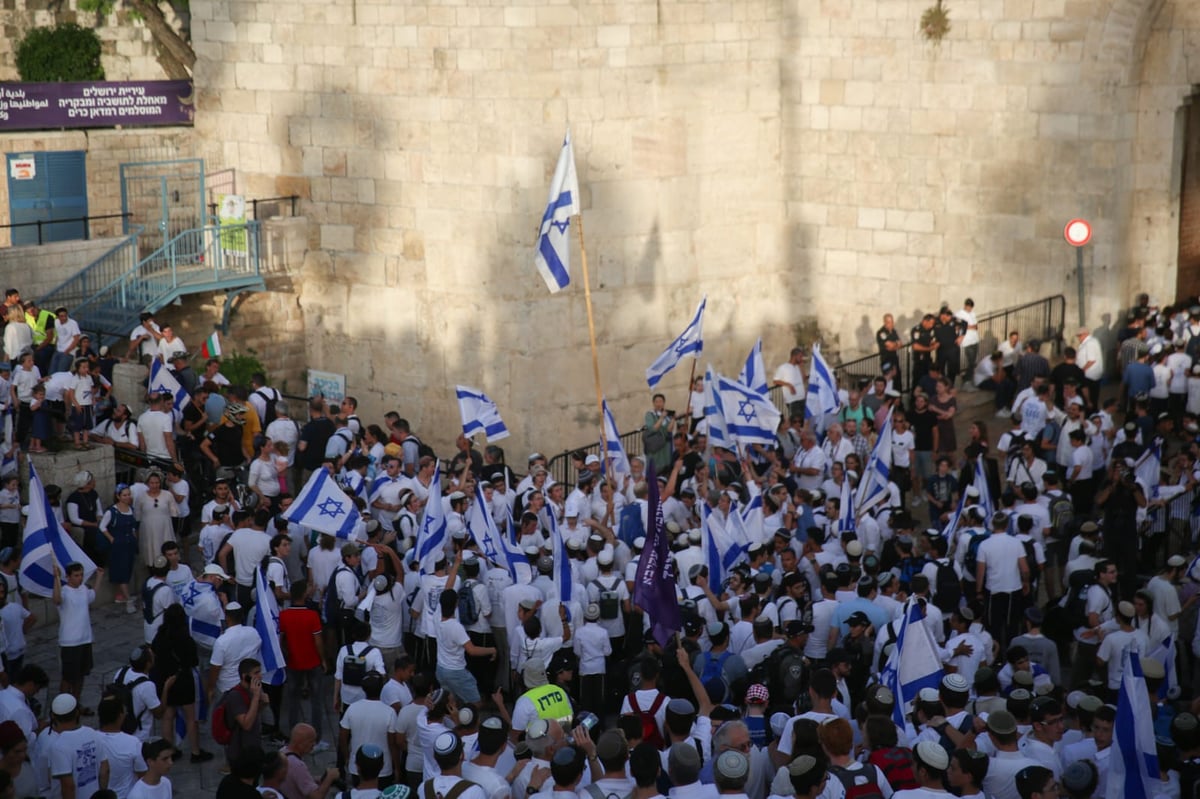 'ריקודגלים' ברחבת שער שכם • צפו בתיעוד